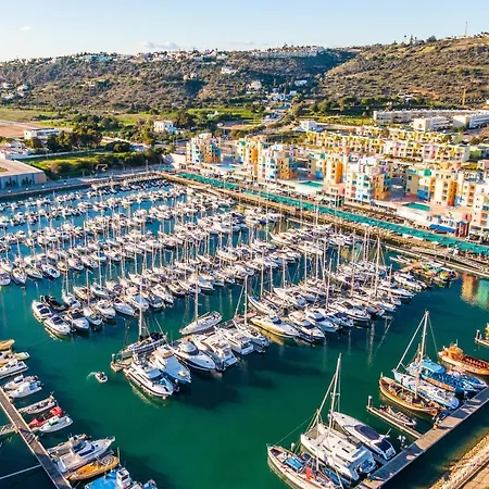 Laura By Algarve Vacation