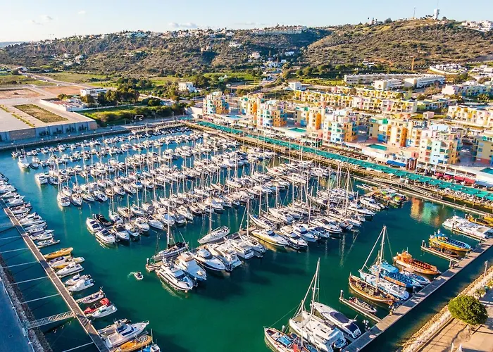 Laura By Algarve Vacation